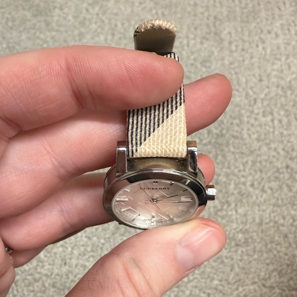Burberry Women’s Watch - Picture 3 of 6